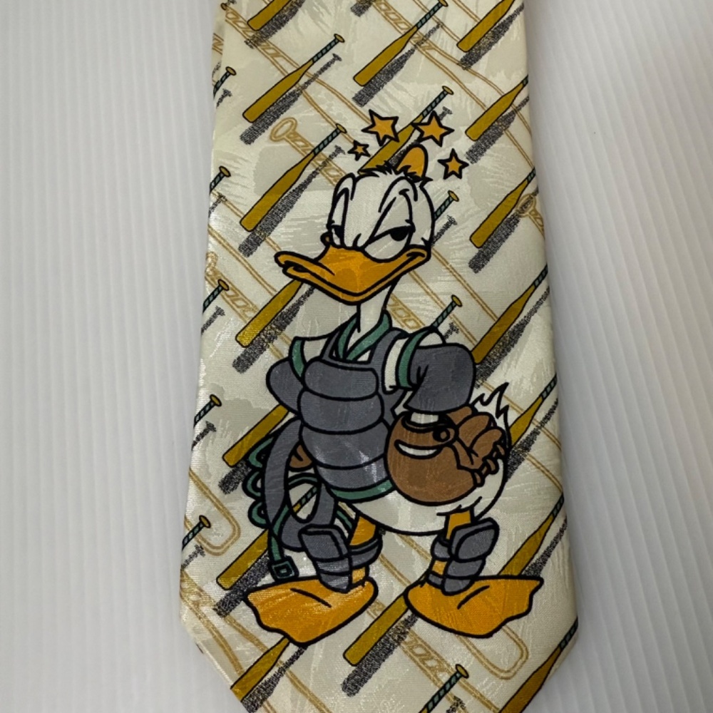 Vintage 90s Disney Mickey Unlimited Donald Duck Baseball Catcher Neck Tie-Ivory - Picture 2 of 5